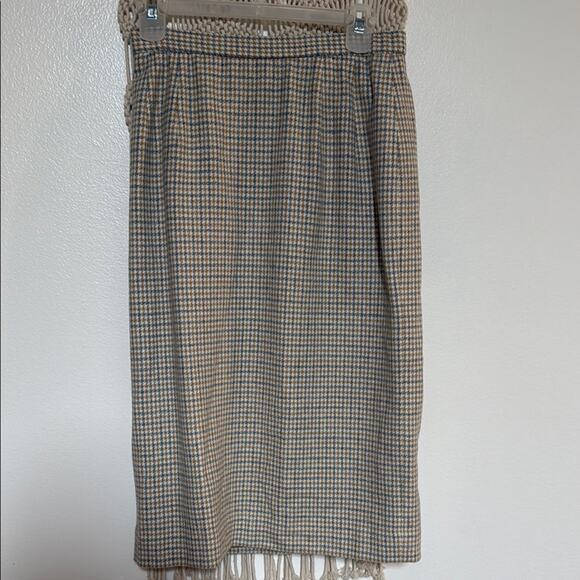 Pendleton Dresses & Skirts - Vintage Pendleton wool houndstooth pencil skirt size 6